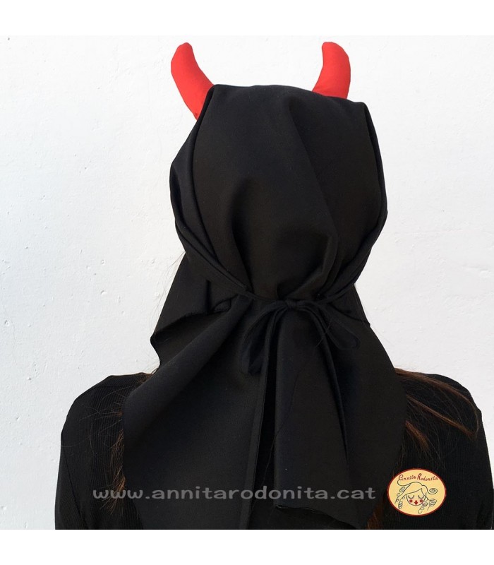 Mocador amb banyes per correfoc
