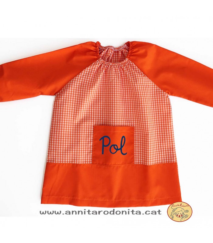 Bata amb goma. Personalitzada amb el nom