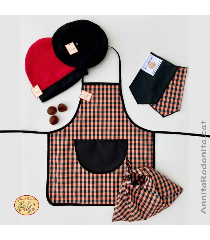 Davantal amb peto i butxaca. Estampat farcells