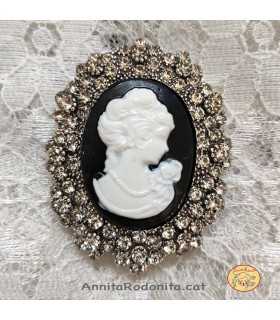 Fermall amb Camafeu blanc i negre