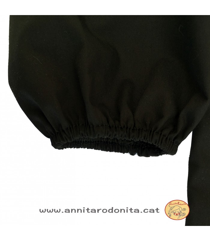 Camisa negre amb pinces